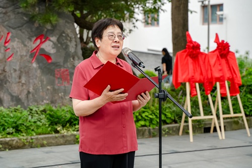 DSC07854-opq3871341724.jpg DSC07854-opq3871341724.jpg